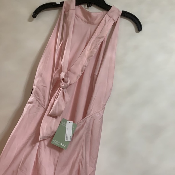 Brand New open back satin dress - Picture 4 of 4
